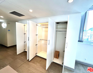 17350 W Sunset Boulevard - Photo Thumbnail 11
