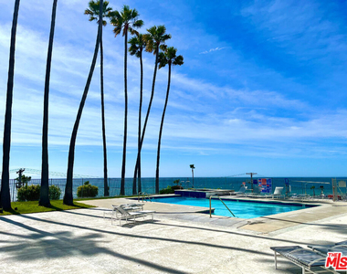 17350 W Sunset Boulevard - Photo Thumbnail 30