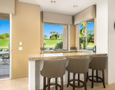 293 Desert Holly Drive - Photo Thumbnail 16