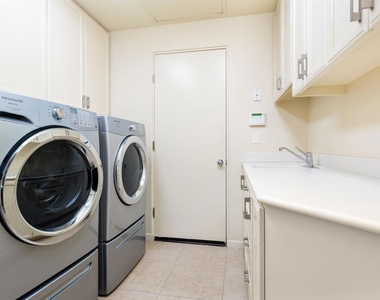 293 Desert Holly Drive - Photo Thumbnail 28