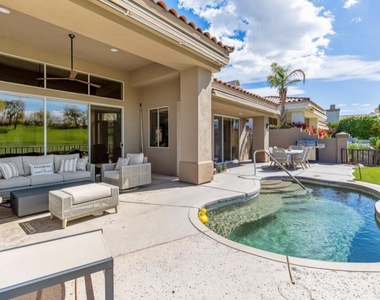 293 Desert Holly Drive - Photo Thumbnail 32