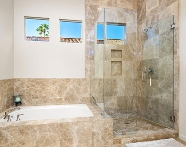 293 Desert Holly Drive - Photo Thumbnail 22