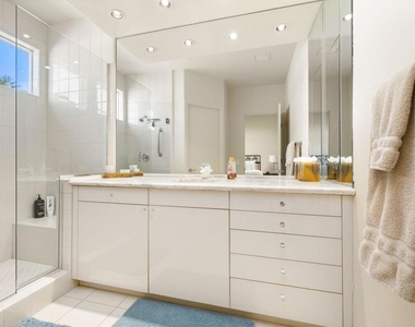 293 Desert Holly Drive - Photo Thumbnail 25