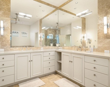 293 Desert Holly Drive - Photo Thumbnail 21