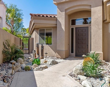 293 Desert Holly Drive - Photo Thumbnail 3