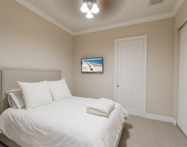 106 Renaissance Drive - Photo Thumbnail 23