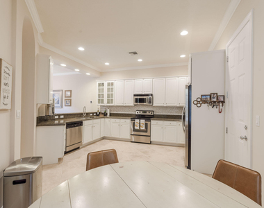 106 Renaissance Drive - Photo Thumbnail 15