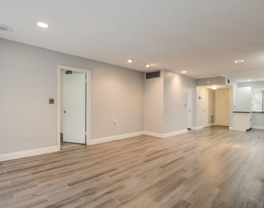 4801 Esedra Court - Photo Thumbnail 4