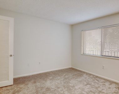 4801 Esedra Court - Photo Thumbnail 13