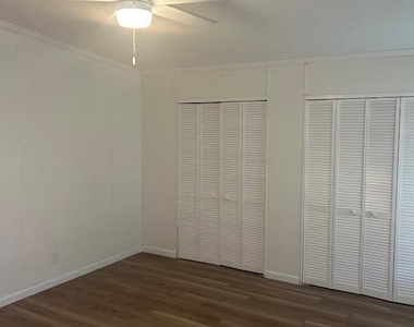 7445 Se Independence Avenue - Photo Thumbnail 18