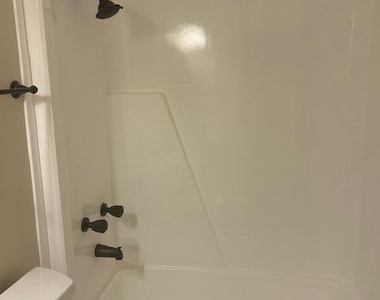 7445 Se Independence Avenue - Photo Thumbnail 13