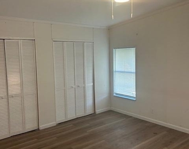 7445 Se Independence Avenue - Photo Thumbnail 17