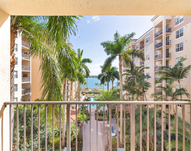 1801 N Flagler Drive - Photo Thumbnail 2