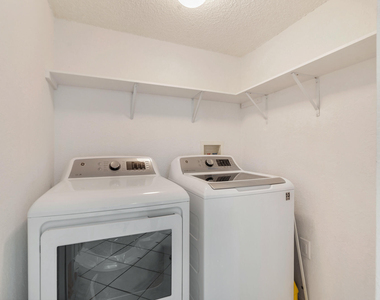 1801 N Flagler Drive - Photo Thumbnail 16