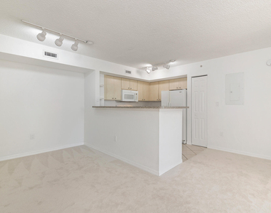 1801 N Flagler Drive - Photo Thumbnail 7