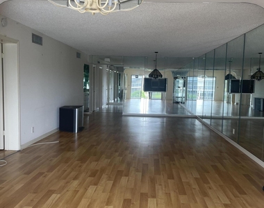250 John F Kennedy Drive - Photo Thumbnail 23