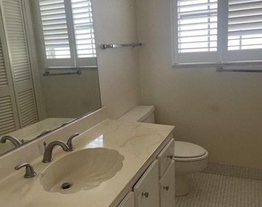 250 John F Kennedy Drive - Photo Thumbnail 9