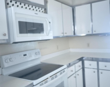 250 John F Kennedy Drive - Photo Thumbnail 5