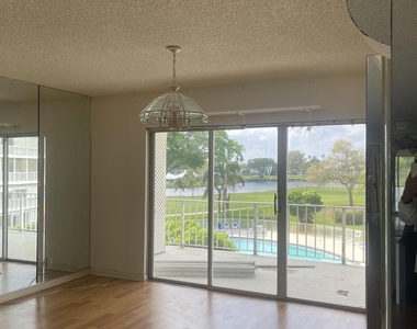 250 John F Kennedy Drive - Photo Thumbnail 20
