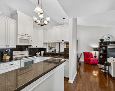 6485 Chasewood Drive - Photo Thumbnail 13