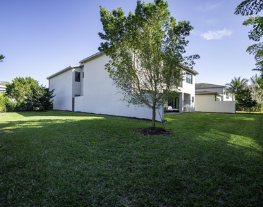 17081 Five Waters Avenue - Photo Thumbnail 16