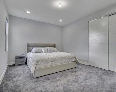 17081 Five Waters Avenue - Photo Thumbnail 63