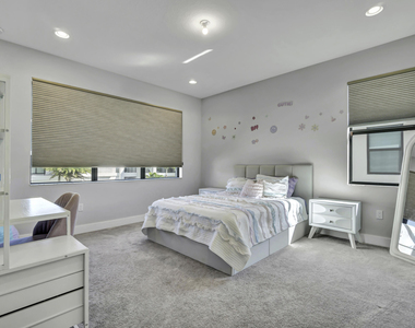 17081 Five Waters Avenue - Photo Thumbnail 56