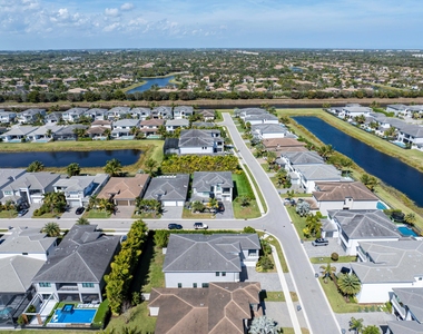 17081 Five Waters Avenue - Photo Thumbnail 8