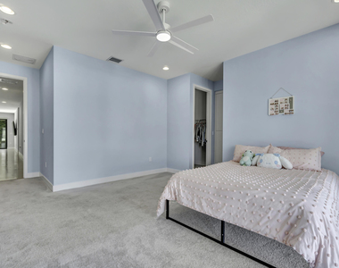 17081 Five Waters Avenue - Photo Thumbnail 54