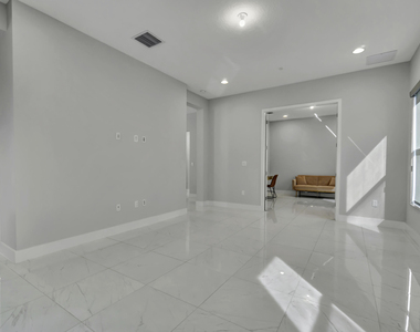 17081 Five Waters Avenue - Photo Thumbnail 33