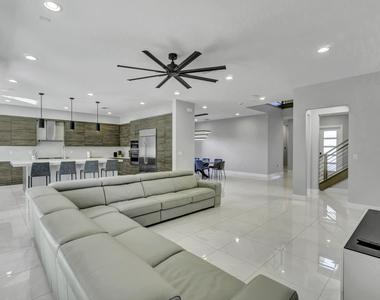 17081 Five Waters Avenue - Photo Thumbnail 32