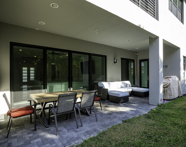 17081 Five Waters Avenue - Photo Thumbnail 44