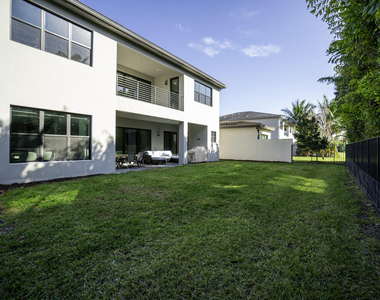 17081 Five Waters Avenue - Photo Thumbnail 17