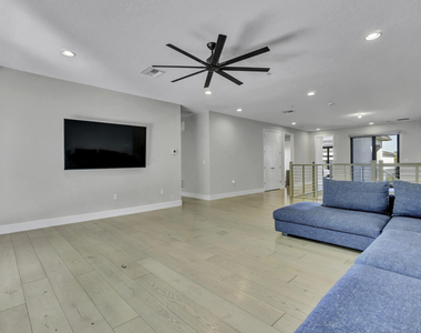 17081 Five Waters Avenue - Photo Thumbnail 43