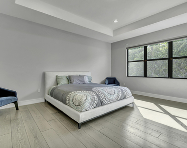 17081 Five Waters Avenue - Photo Thumbnail 58