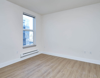 16015 Cleveland Street - Photo Thumbnail 60
