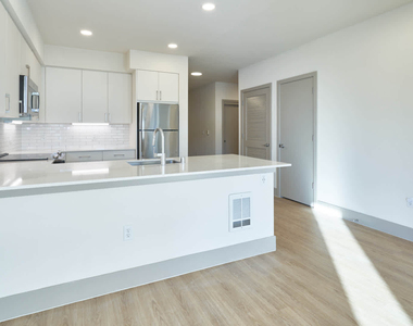 16015 Cleveland Street - Photo Thumbnail 45