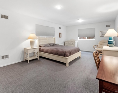 34 Park Circle - Photo Thumbnail 19