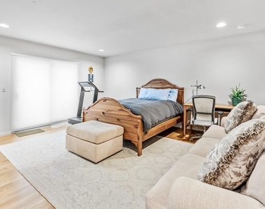 34 Park Circle - Photo Thumbnail 10