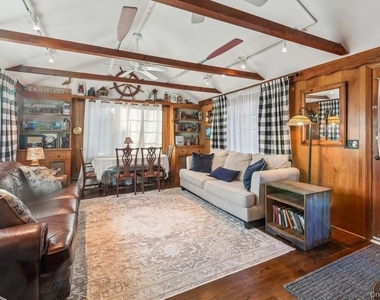 1850 Sterling Road - Photo Thumbnail 13