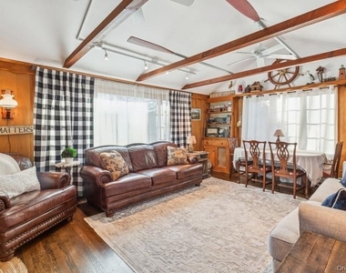 1850 Sterling Road - Photo Thumbnail 12