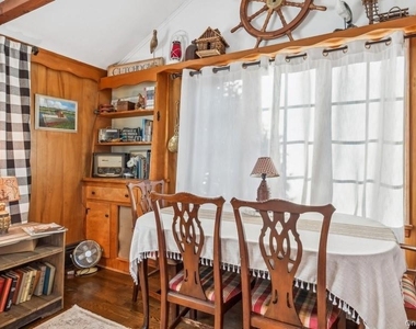 1850 Sterling Road - Photo Thumbnail 14