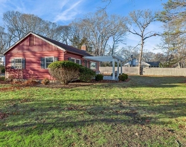 1850 Sterling Road - Photo Thumbnail 4