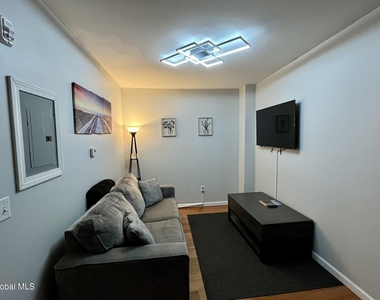 37 Maiden Lane - Photo Thumbnail 7