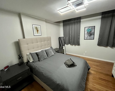 37 Maiden Lane - Photo Thumbnail 12