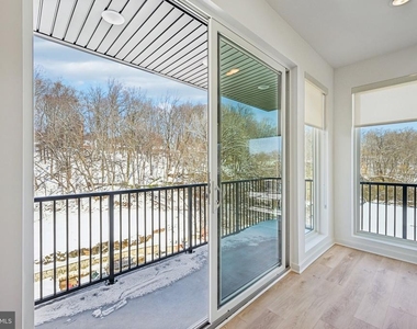 23 Rock Hill Road - Photo Thumbnail 2