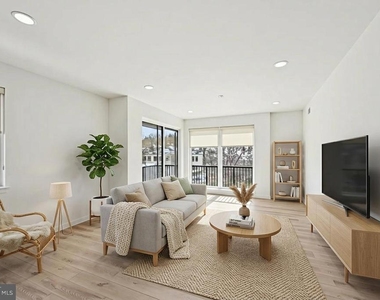 23 Rock Hill Road - Photo Thumbnail 3