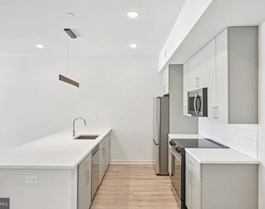 23 Rock Hill Road - Photo Thumbnail 2