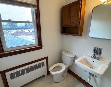 232 Bryan Place - Photo Thumbnail 4