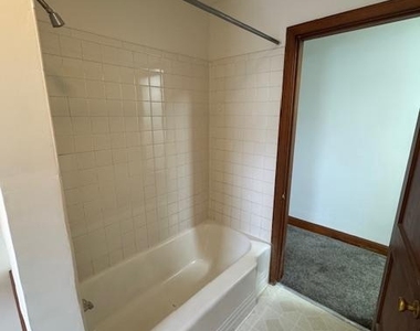 232 Bryan Place - Photo Thumbnail 3